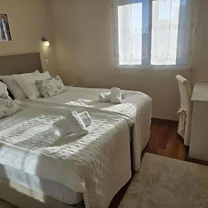 Luana With Private Jacuzzi Apartman